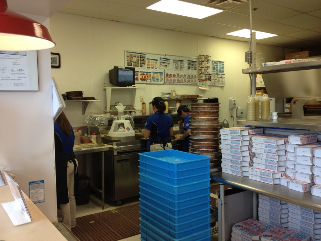 domino's pizza tracker behind the scenes step 1 domino's pizza, kitchen prep process